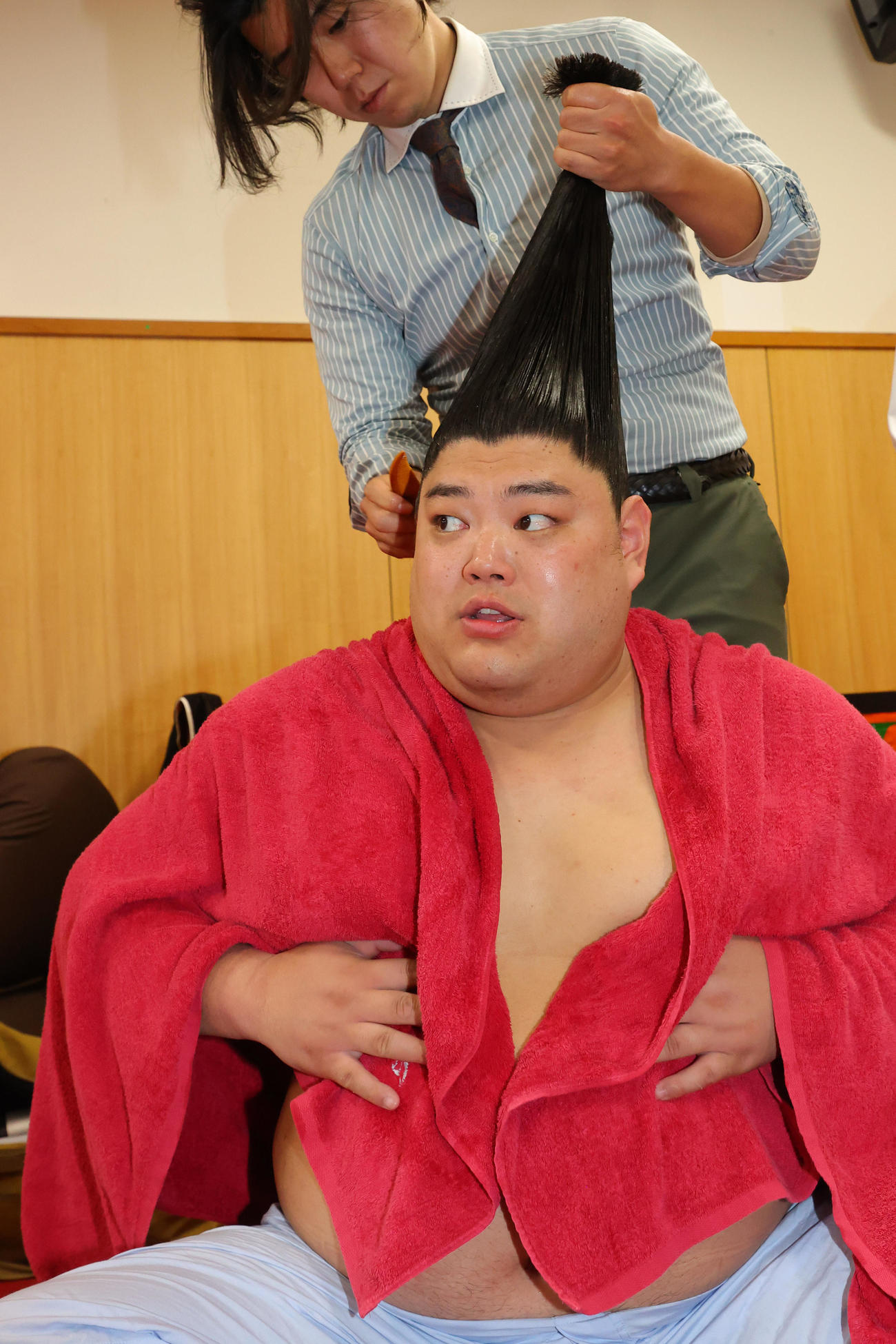 大相撲九州場所　4日目　支度部屋の阿炎（撮影・現場代表）