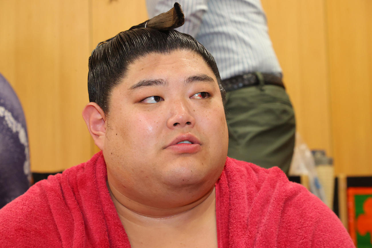大相撲九州場所　4日目　支度部屋の阿炎（撮影・現場代表）