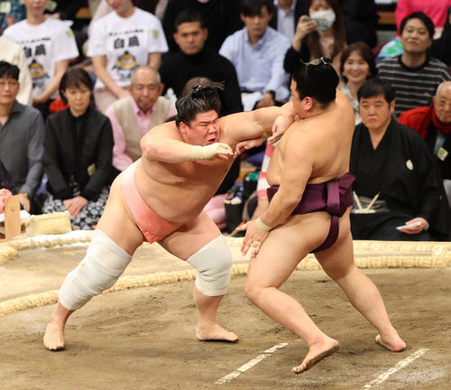 宇良が異例2度取り直しの末に白星「3番はえぐい。見たことない」連続