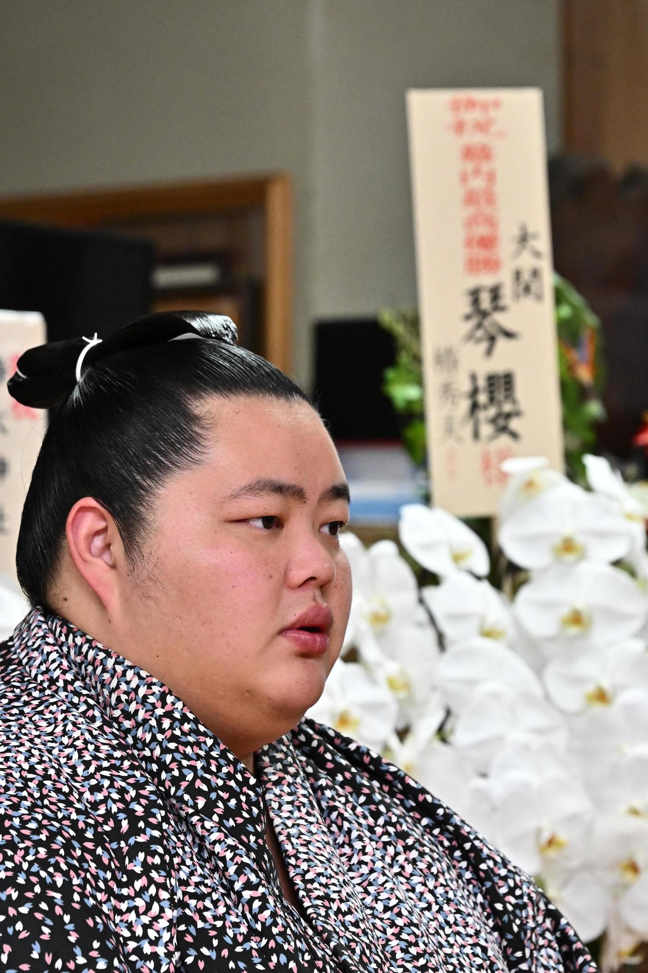 初場所の抱負を語る琴桜（撮影・滝沢徹郎）