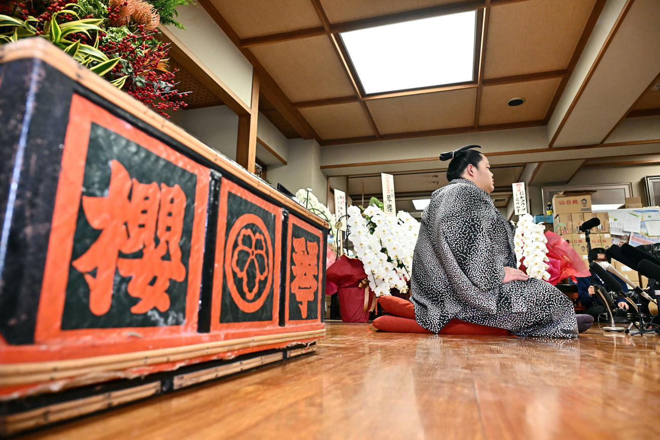 初場所の抱負を語る琴桜（撮影・滝沢徹郎）