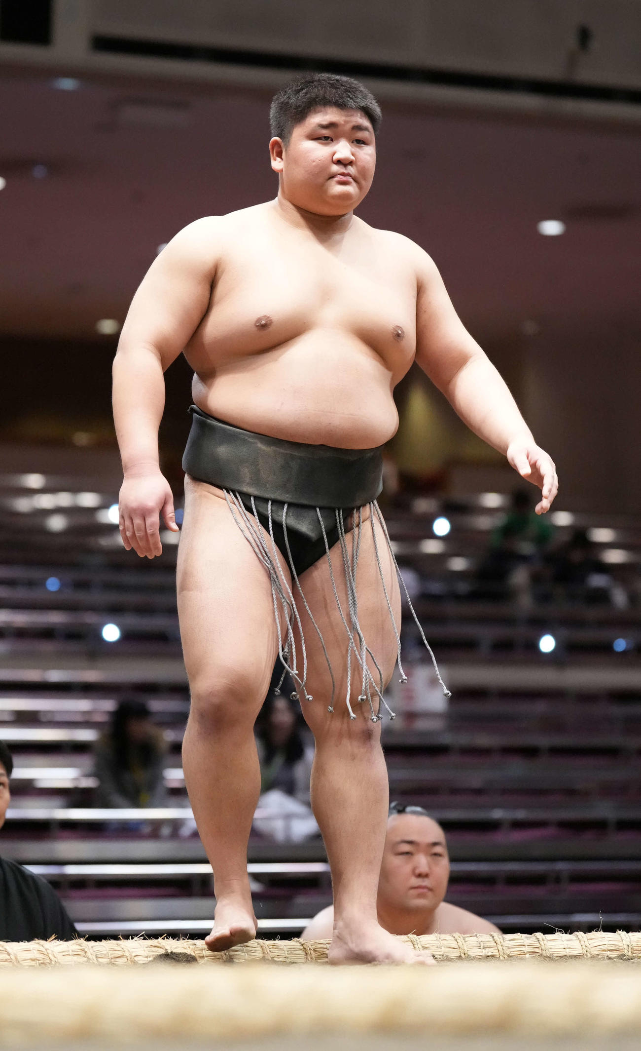デビュー戦に臨む碇潟（撮影・小沢裕）