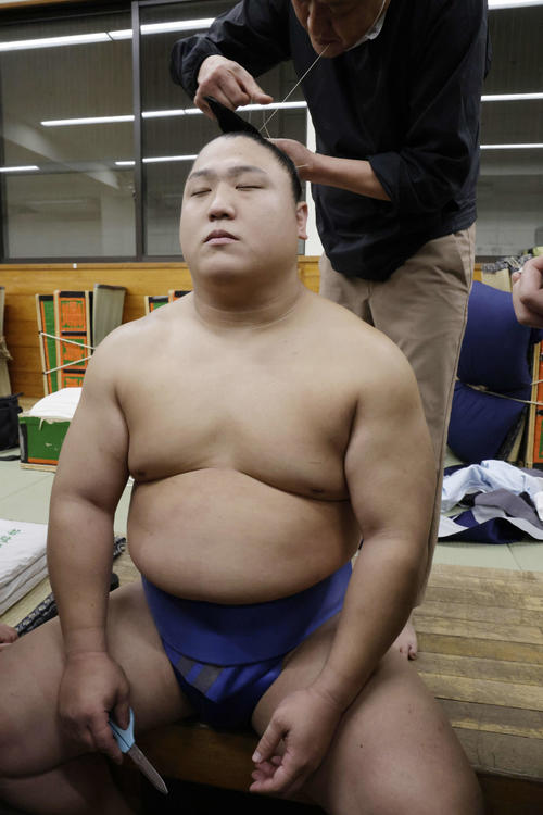 3場所ぶり出場の横綱照ノ富士が初日黒星 相撲を取って負けたことの