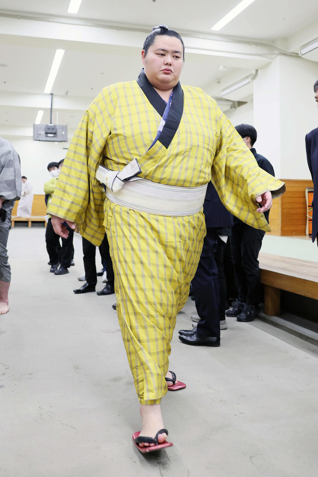 支度部屋を後にする琴桜
