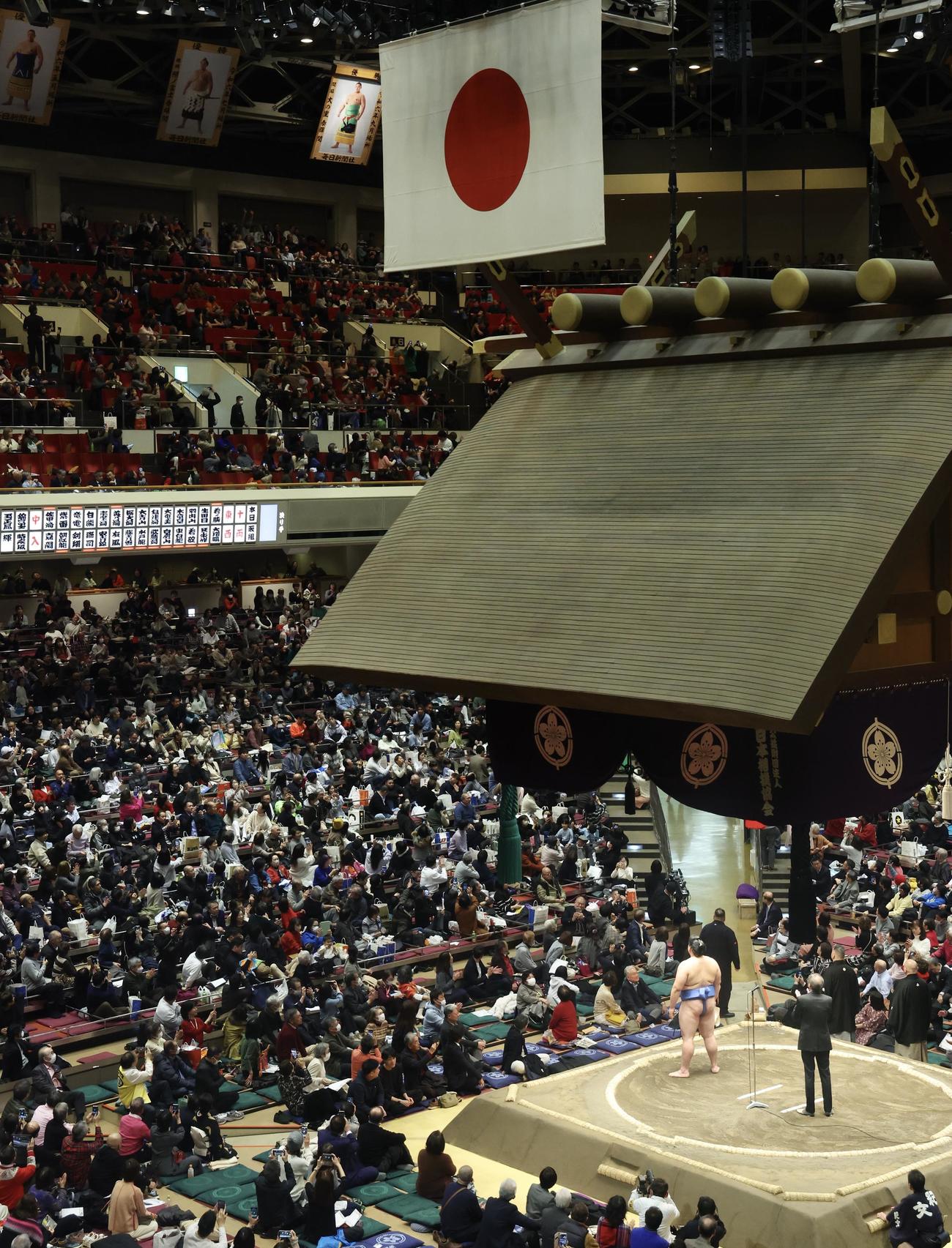 大の里の優勝額除幕式（撮影・河田真司）