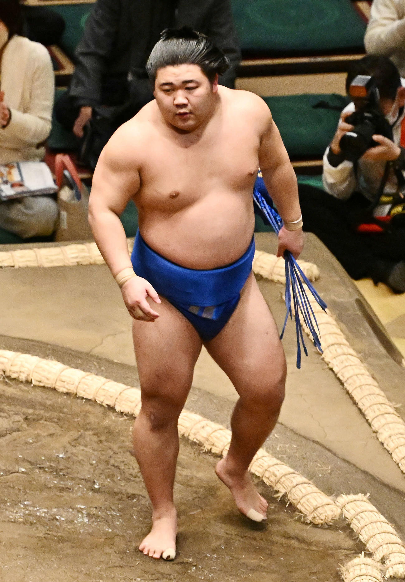 蹴返しで大翔鵬を破った若碇（撮影・滝沢徹郎）