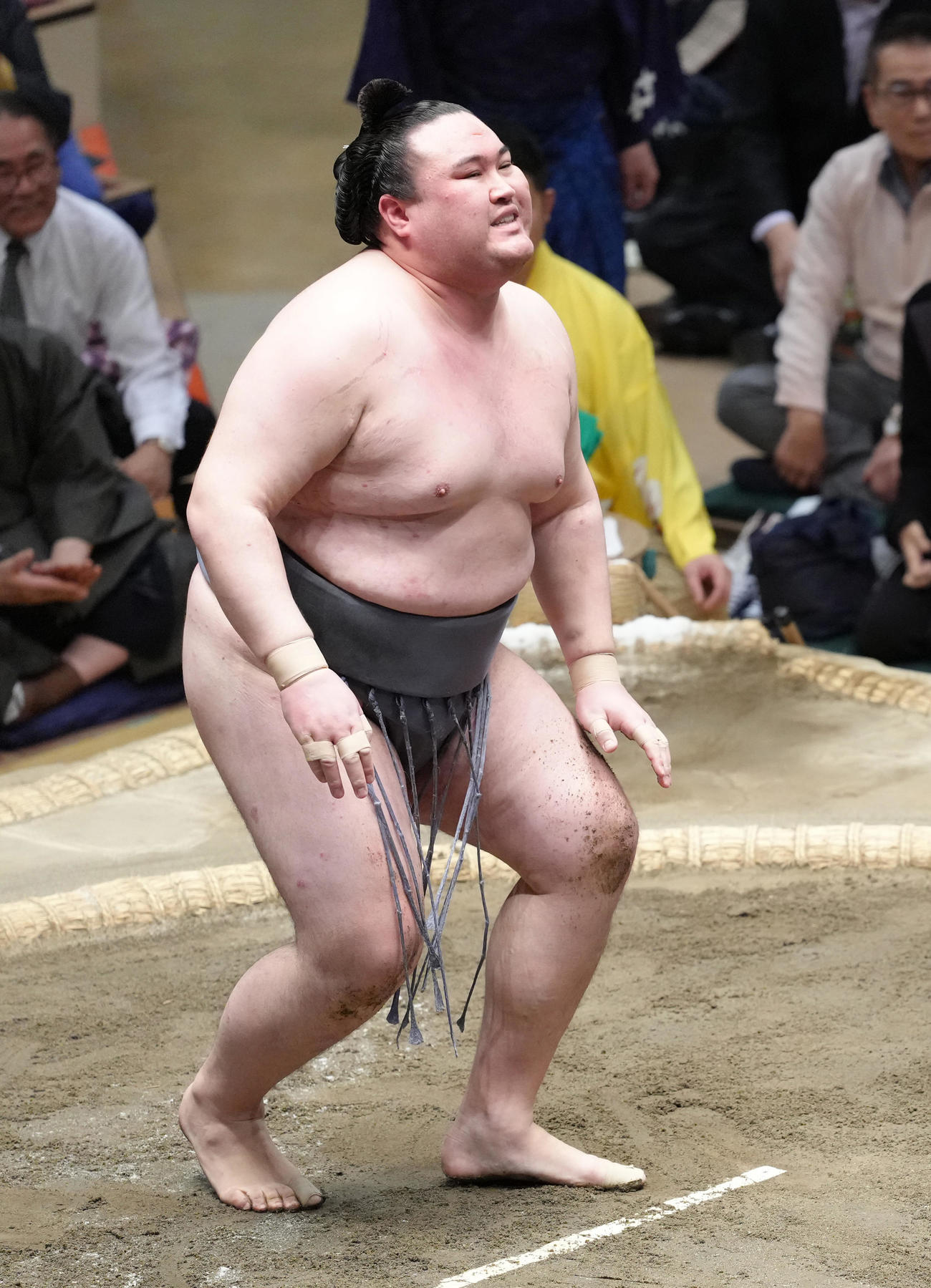 豊昇龍にはたき込みで敗れた金峰山（撮影・足立雅史）