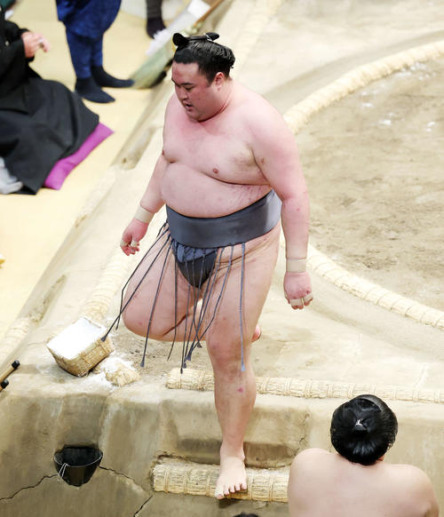金峰山、平幕優勝ならず 優勝決定戦終え「負ける日もある、勝てる日も