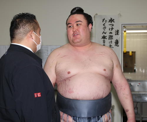 金峰山、平幕優勝ならず 優勝決定戦終え「負ける日もある、勝てる日も