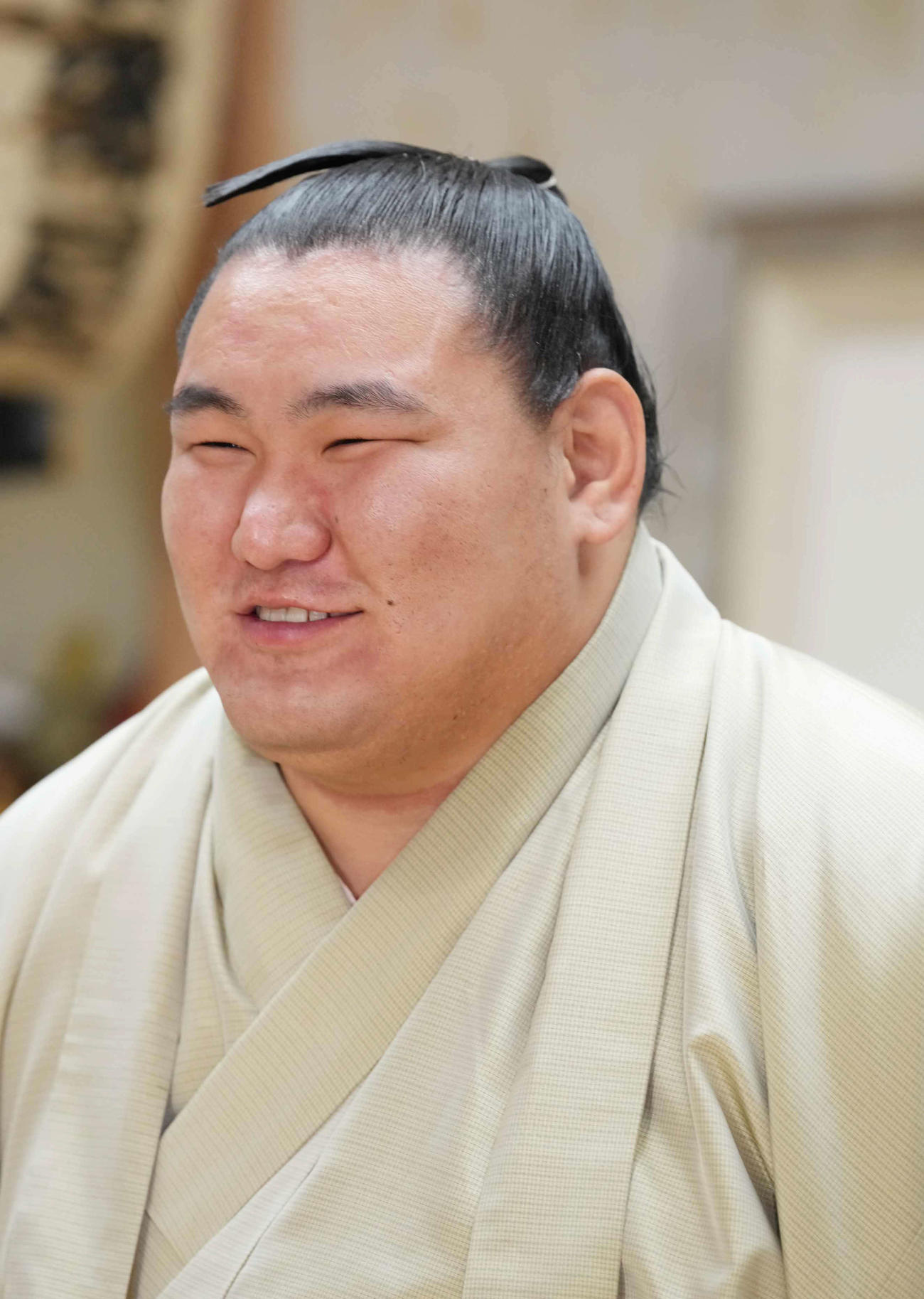 一夜明け会見に臨む豊昇龍（撮影・小沢裕）