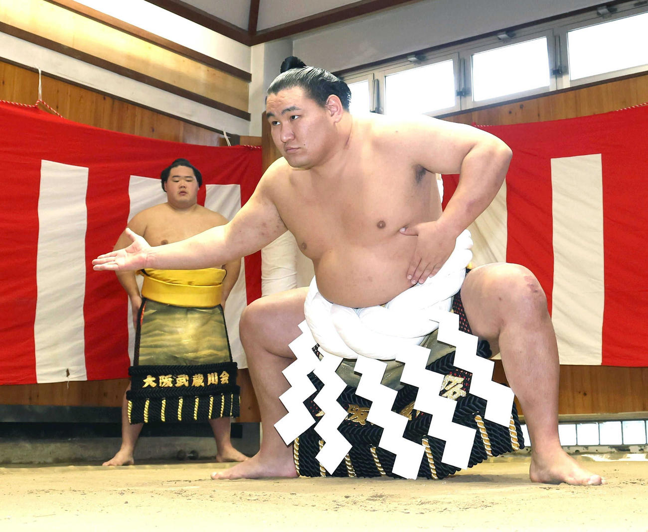 土俵入りの練習に臨む新横綱豊昇龍（代表撮影）