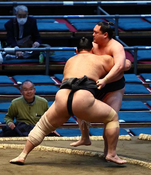 左膝大けがから復帰の朝乃山が三段目で2連勝 完勝も「もっと内容を
