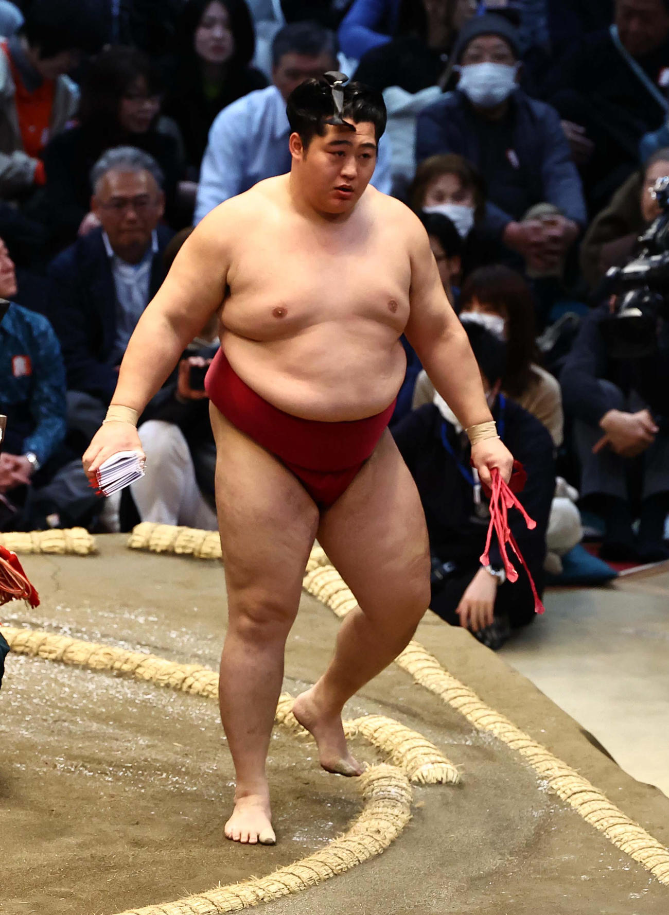 遠藤は欧勝馬にすくい投げで勝つ（撮影・上田博志）
