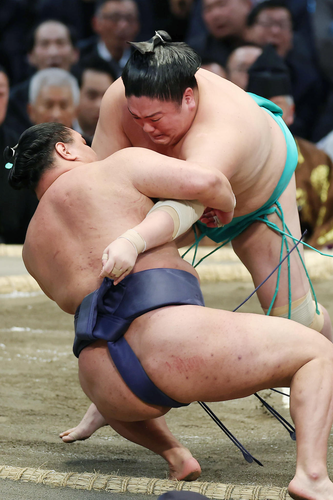 一山本にすくい投げで敗れる豊昇龍（撮影・前田充）