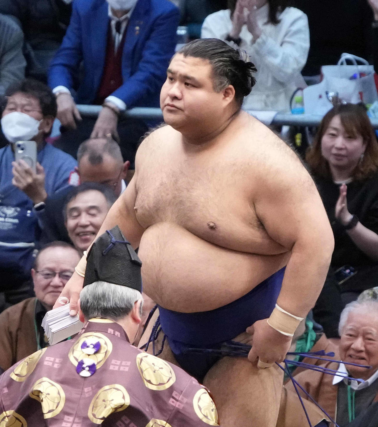 1敗で単独トップに躍り出た高安（撮影・小沢裕）