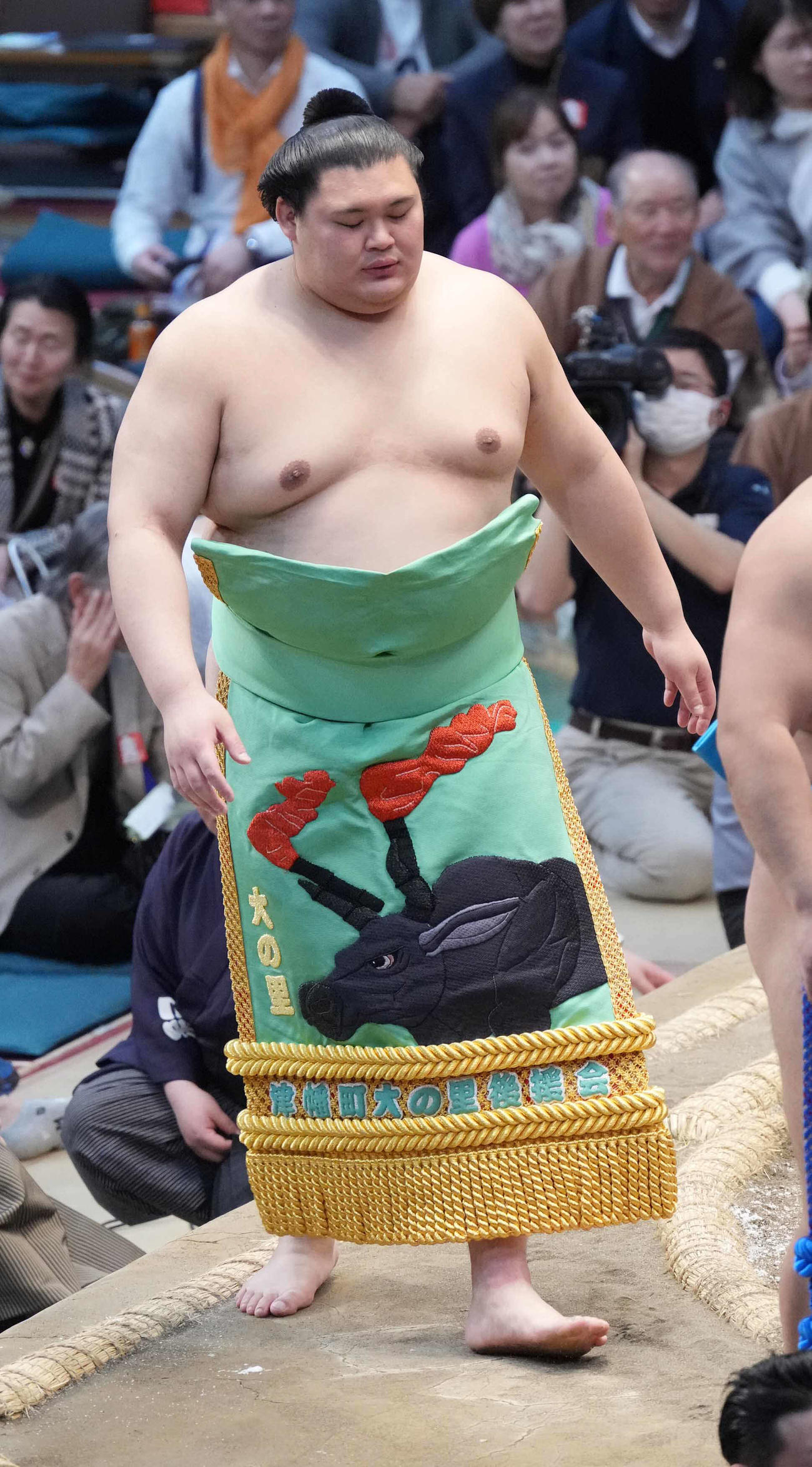 幕内土俵入りに臨む大の里（撮影・小沢裕）