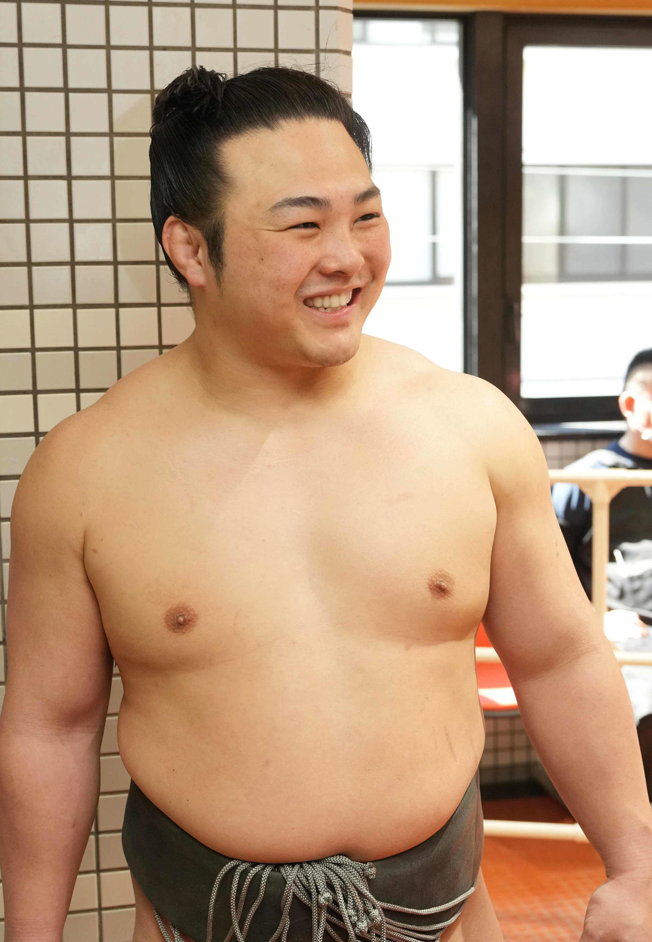 笑顔で取材に応える炎鵬（2025年撮影）