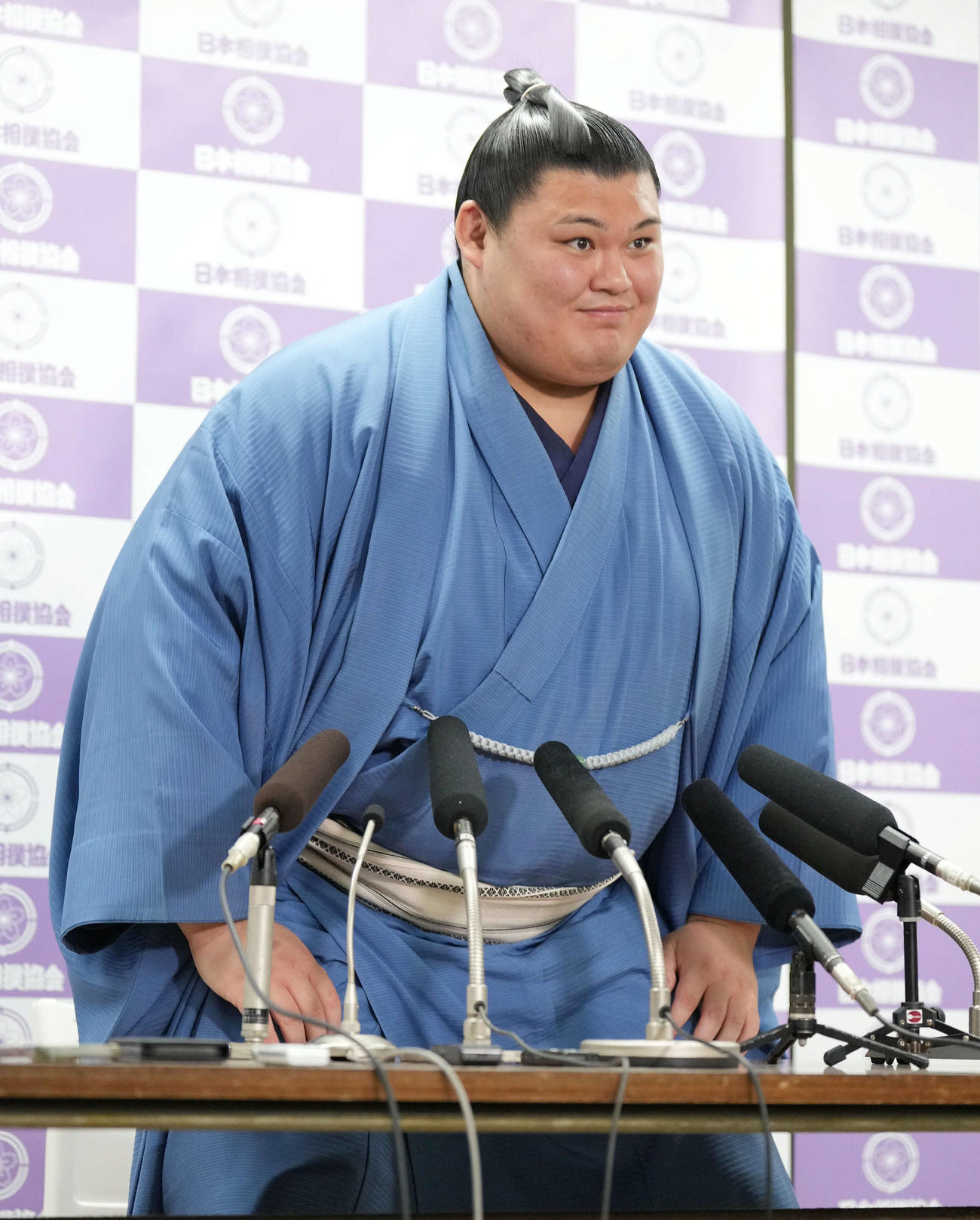 会見で綱とりをかける大相撲夏場所への意気込みを語った大関大の里（撮影・小沢裕）