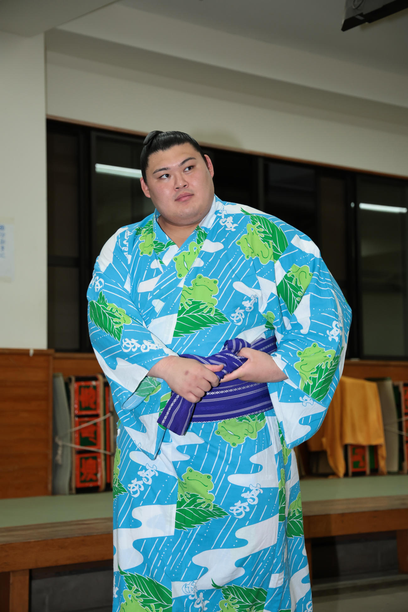 身支度を調える大の里