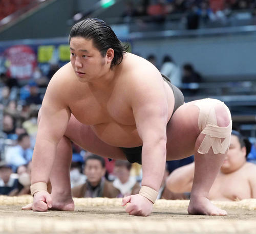 新十両の三田が休場 左の中手骨を骨折 12日目を終えて8勝4敗