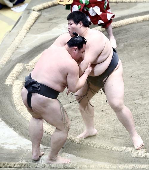 朝乃山の恩師を父に持つ幕下最下位格付け出しの浦山が勝ち越し 1勝3