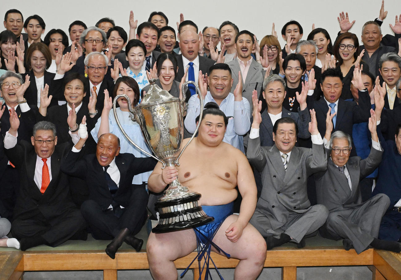 （代表撮影）