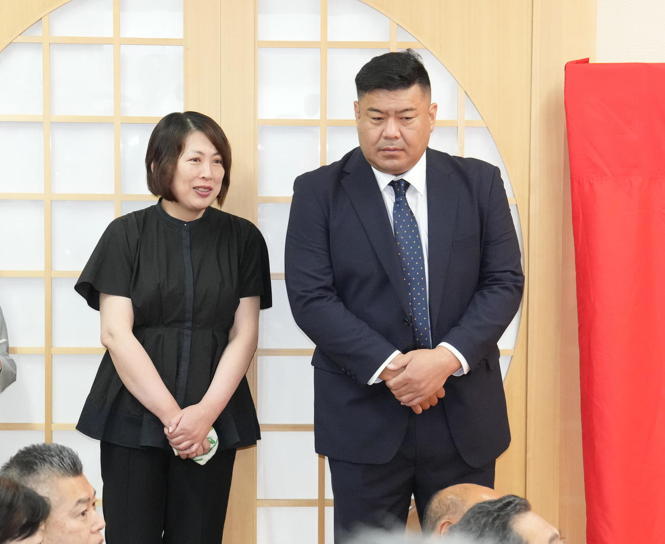 大の里の母朋子さんと父知幸さん