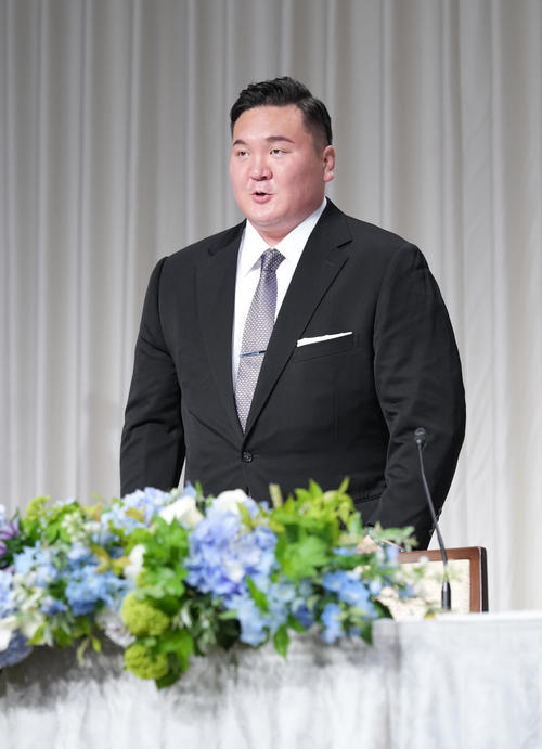 白鵬さん「世界のトヨタですから」新会社スポンサー候補に喜び 現役