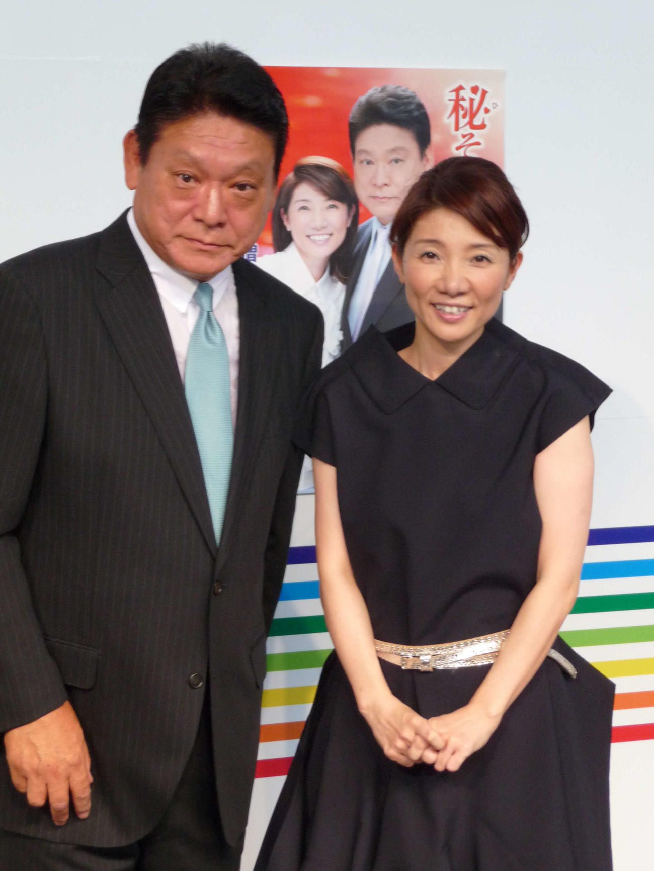 デュエット曲「秘そやかに華やかに」の発売記念ミニコンサートを行った増位山太志郎さん（左）と松居直美（2012年8月撮影）