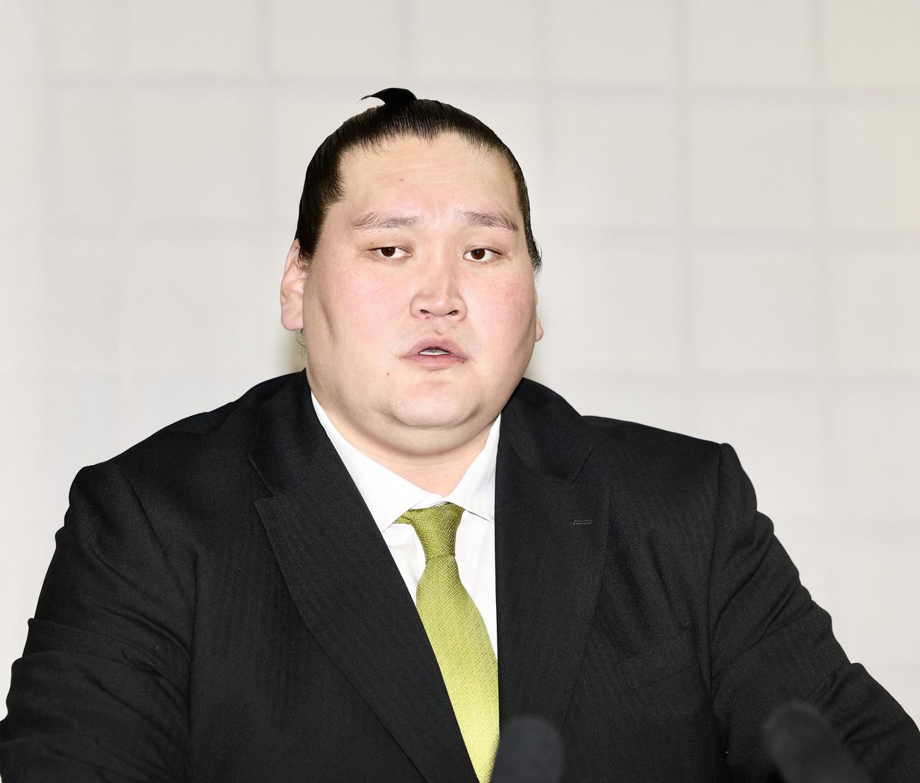 元照ノ富士の伊勢ケ浜親方（2025年撮影）