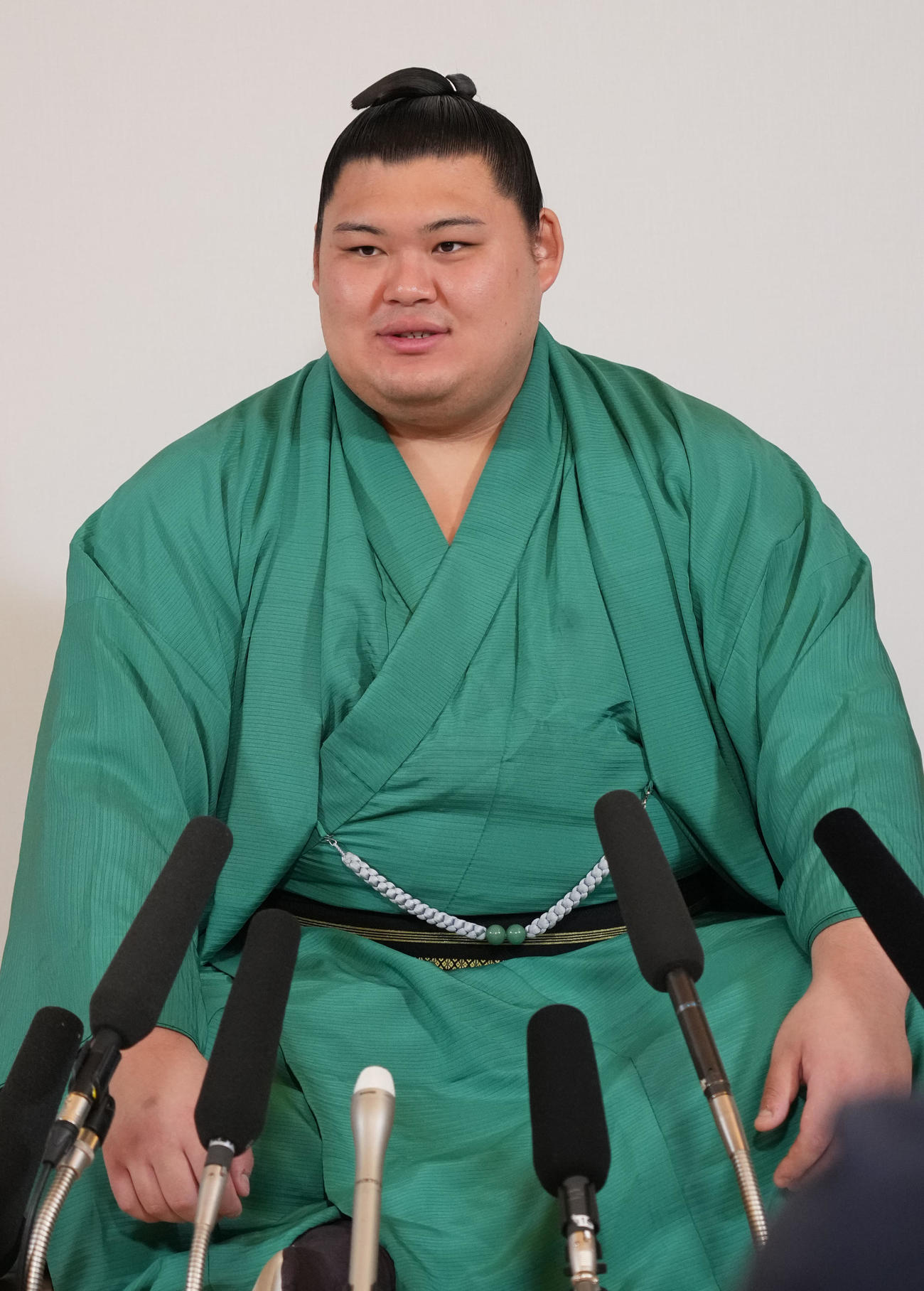 会見する横綱大の里（撮影・森本幸一）