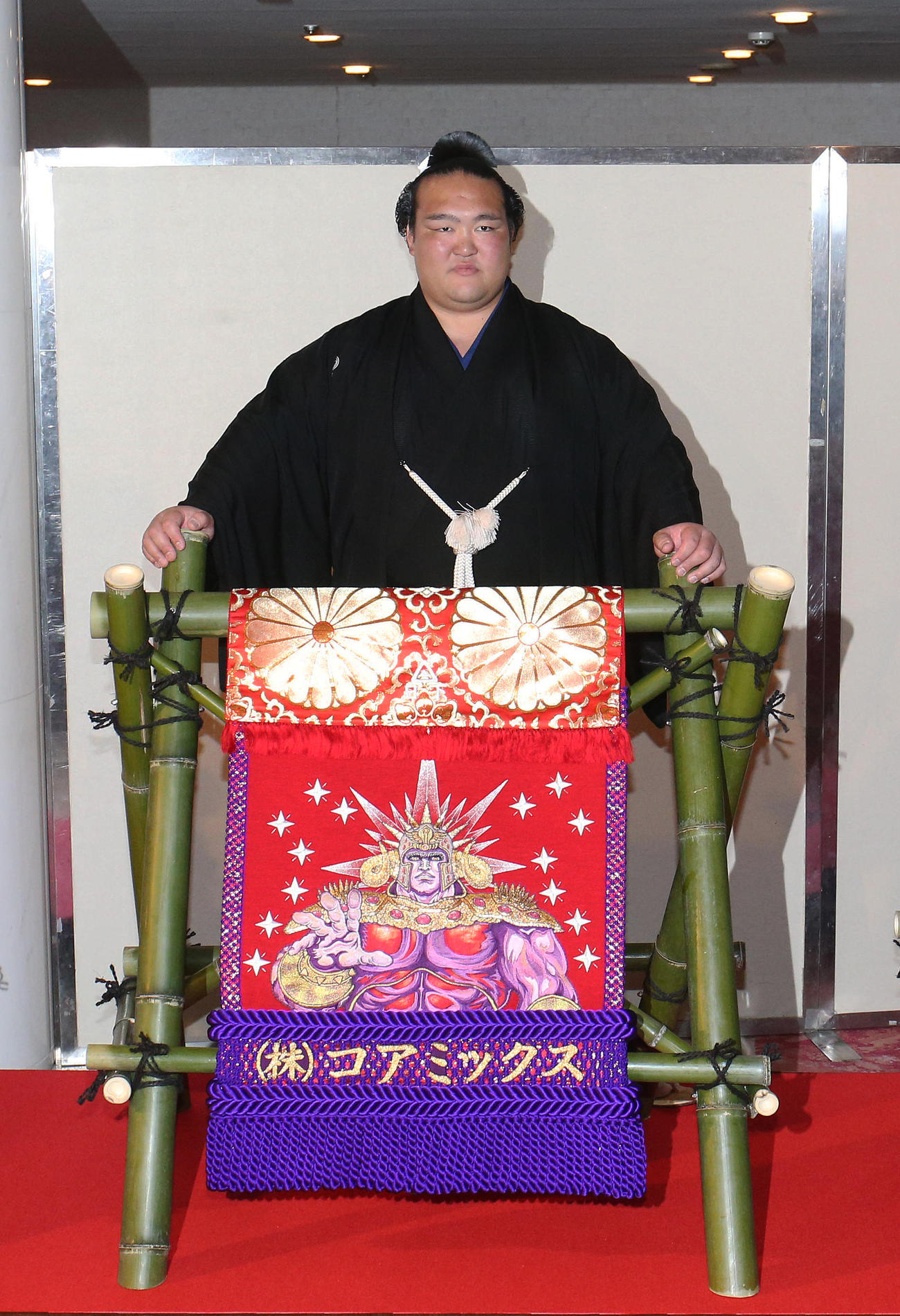 稀勢の里の「北斗の拳」ラオウがデザインされた化粧まわし（2017年5月撮影）