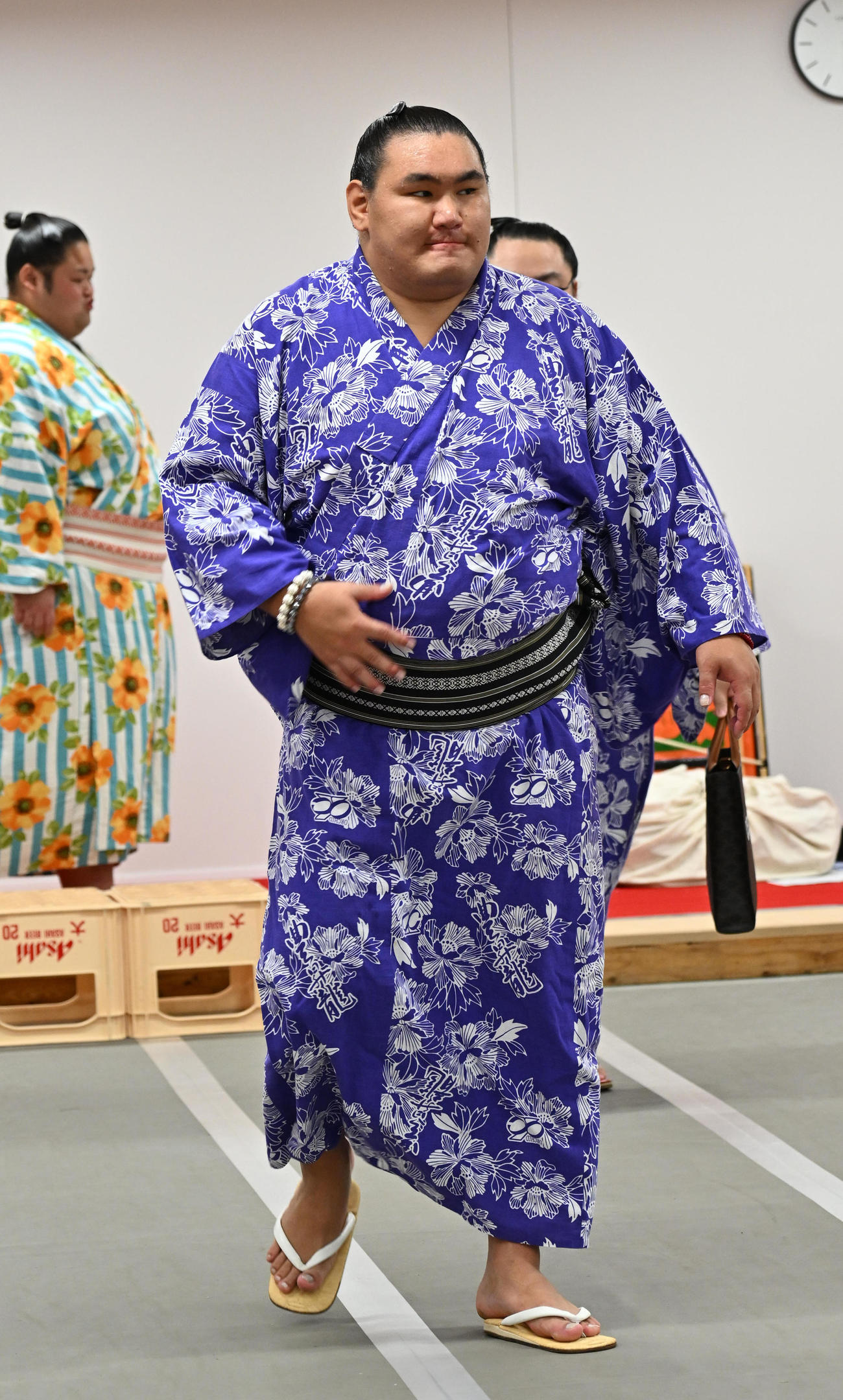 安青錦に敗れ、引き揚げる豊昇龍（代表撮影）