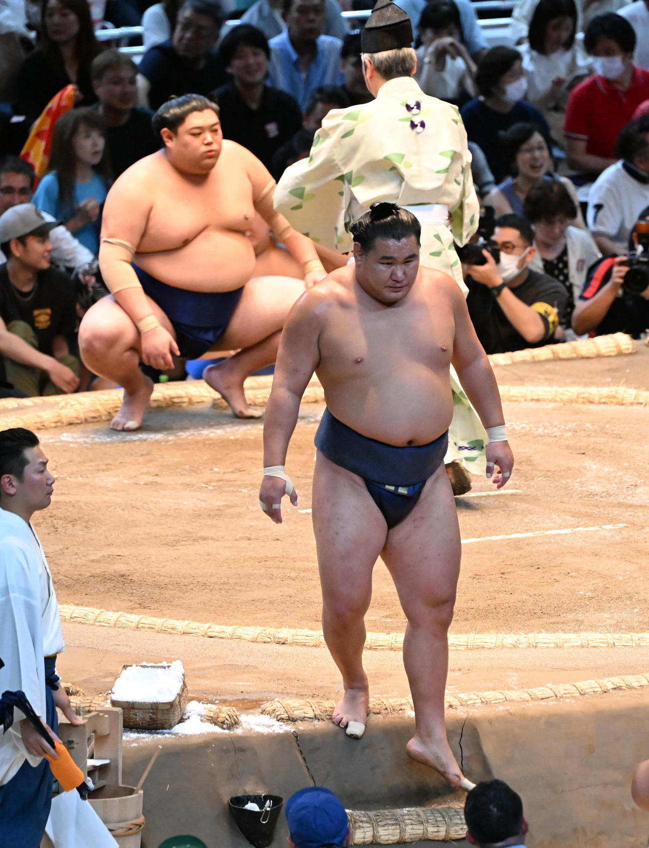 豊昇龍は阿炎に破れ土俵を降りる（撮影・和賀正仁）