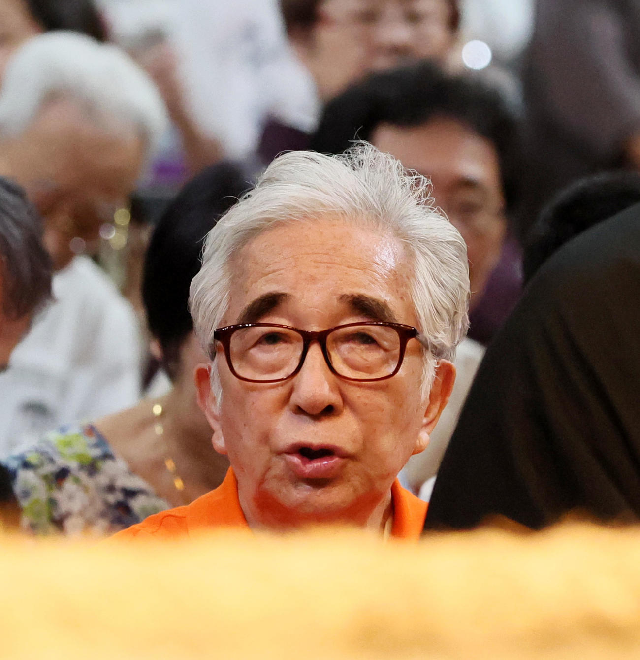 土俵溜で観戦する大村崑（撮影・加藤哉）