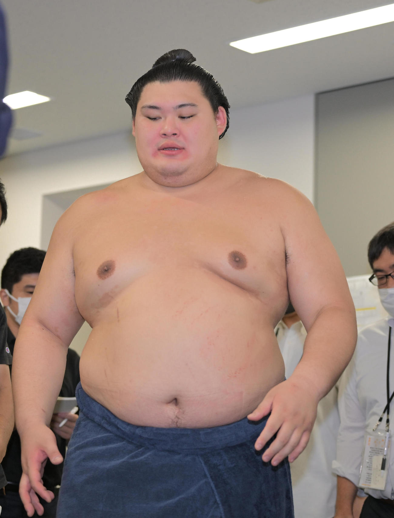 取材に応じる大の里（代表撮影）