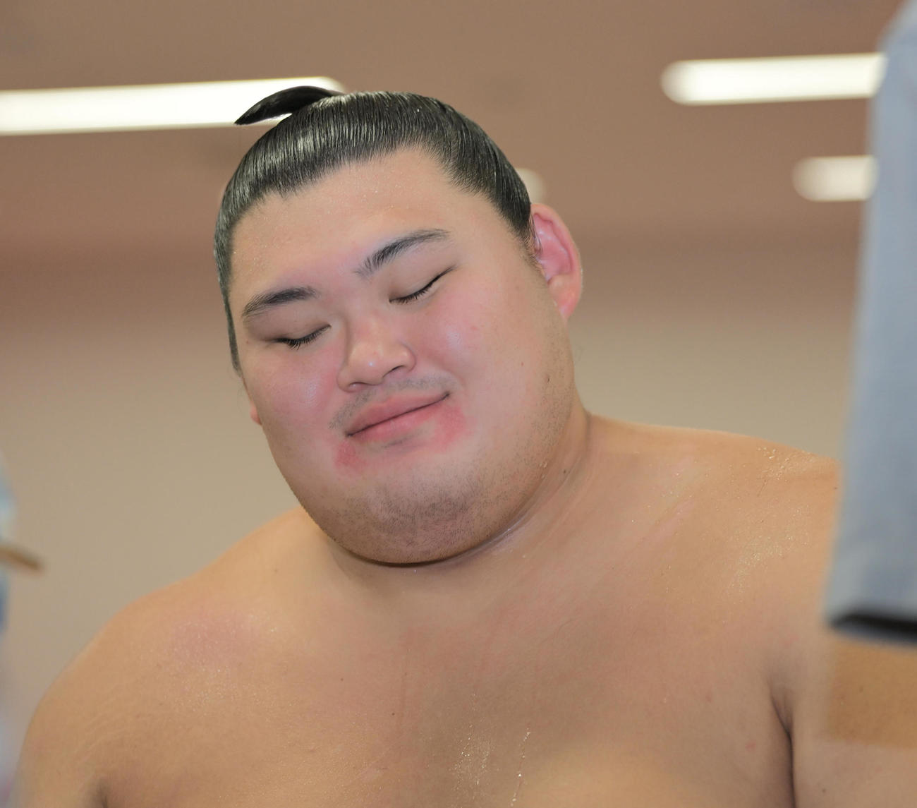 取材に応じる大の里（代表撮影）