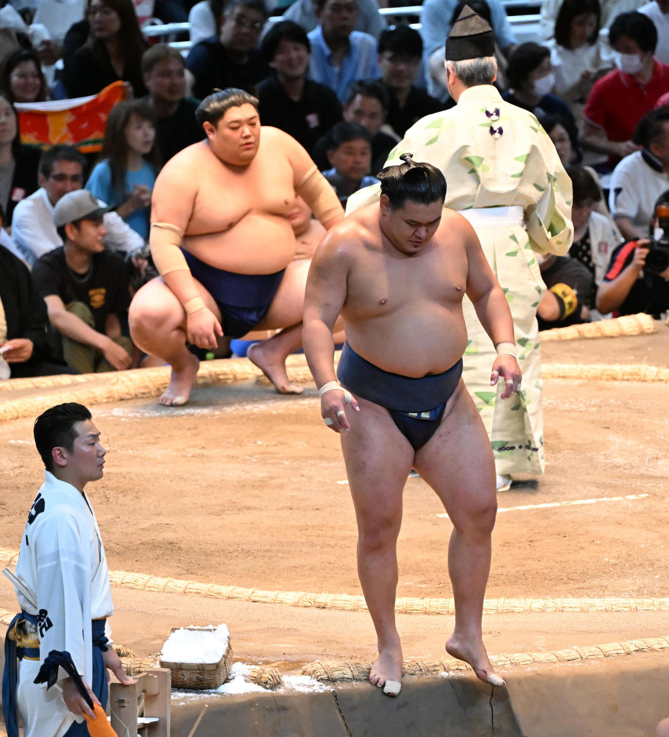 立行司の差し違えが起きた名古屋場所4日目の豊昇龍－阿炎（2025年7月16日撮影）
