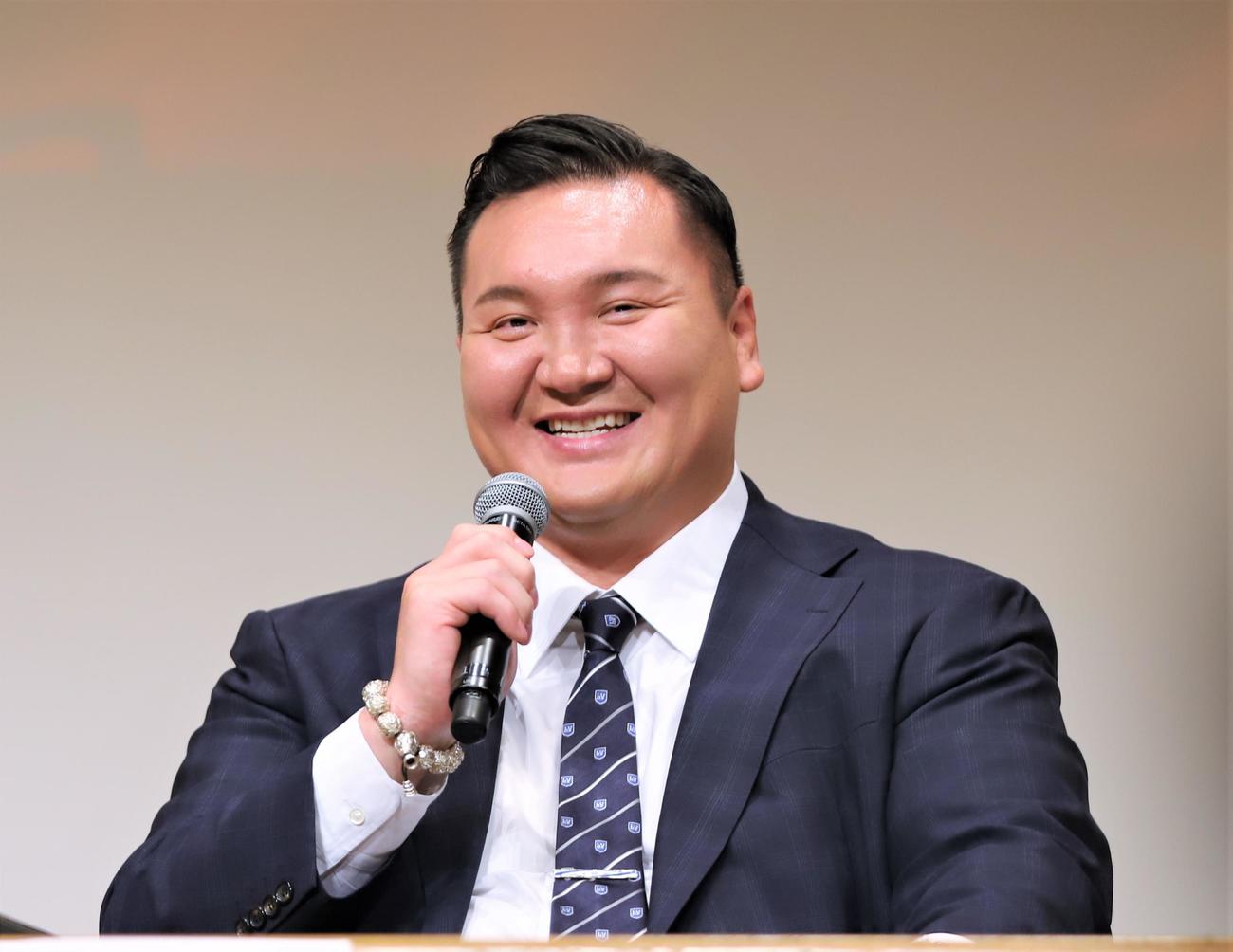 舞台「モンゴル・ハーン」のトークイベントに出席した白鵬翔さん（撮影・藤塚大輔）