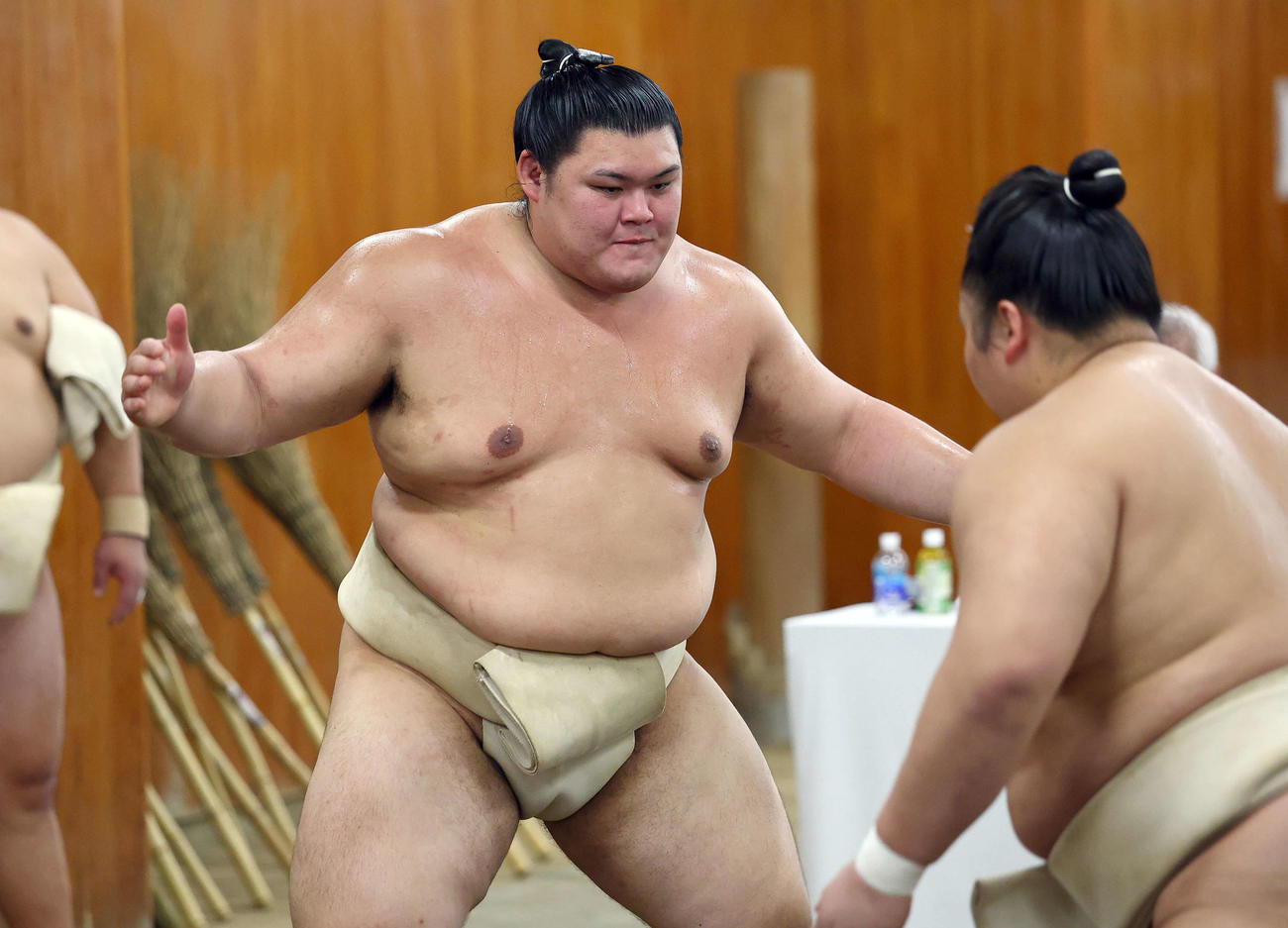 横綱審議委員会稽古総見で汗を流す大の里（代表撮影）