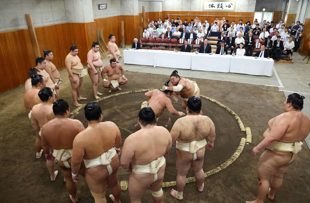 秋場所を前に行われた横綱審議委員会の稽古総見（代表撮影）