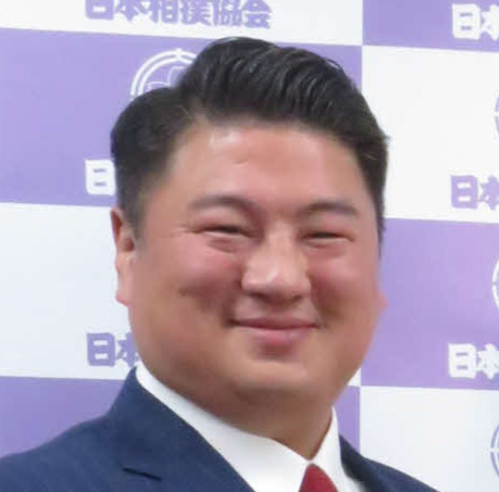 元関脇嘉風の中村親方（2025年4月撮影）