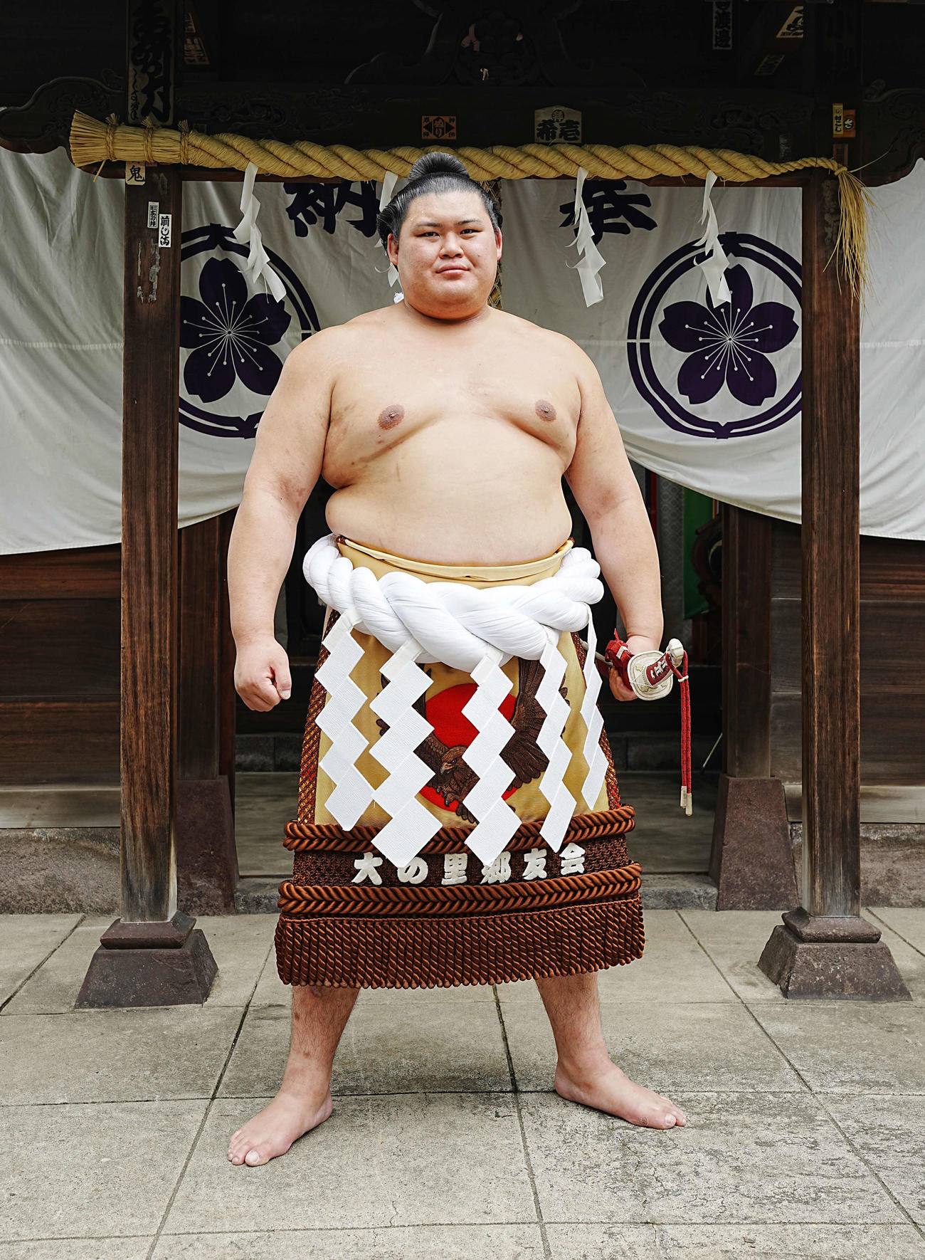 横綱大の里奉納土俵入り　野見宿禰神社で奉納土俵入りに臨んだ横綱大の里（撮影・小沢裕）