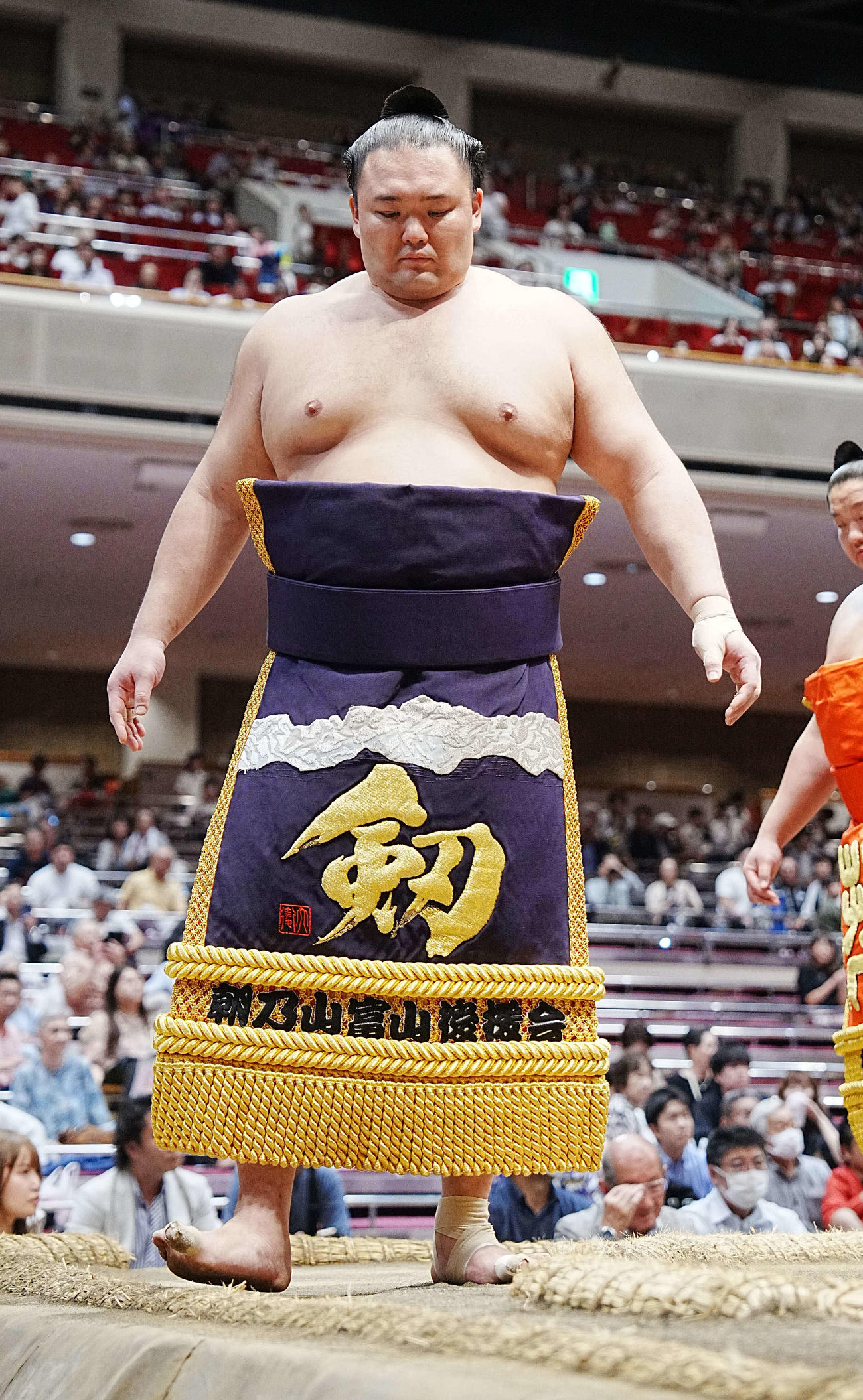 十両土俵入りに臨む朝乃山（撮影・小沢裕）