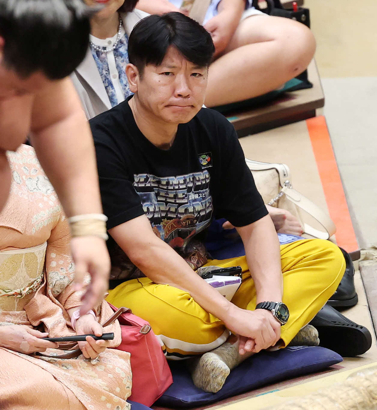 観戦する桂三度　