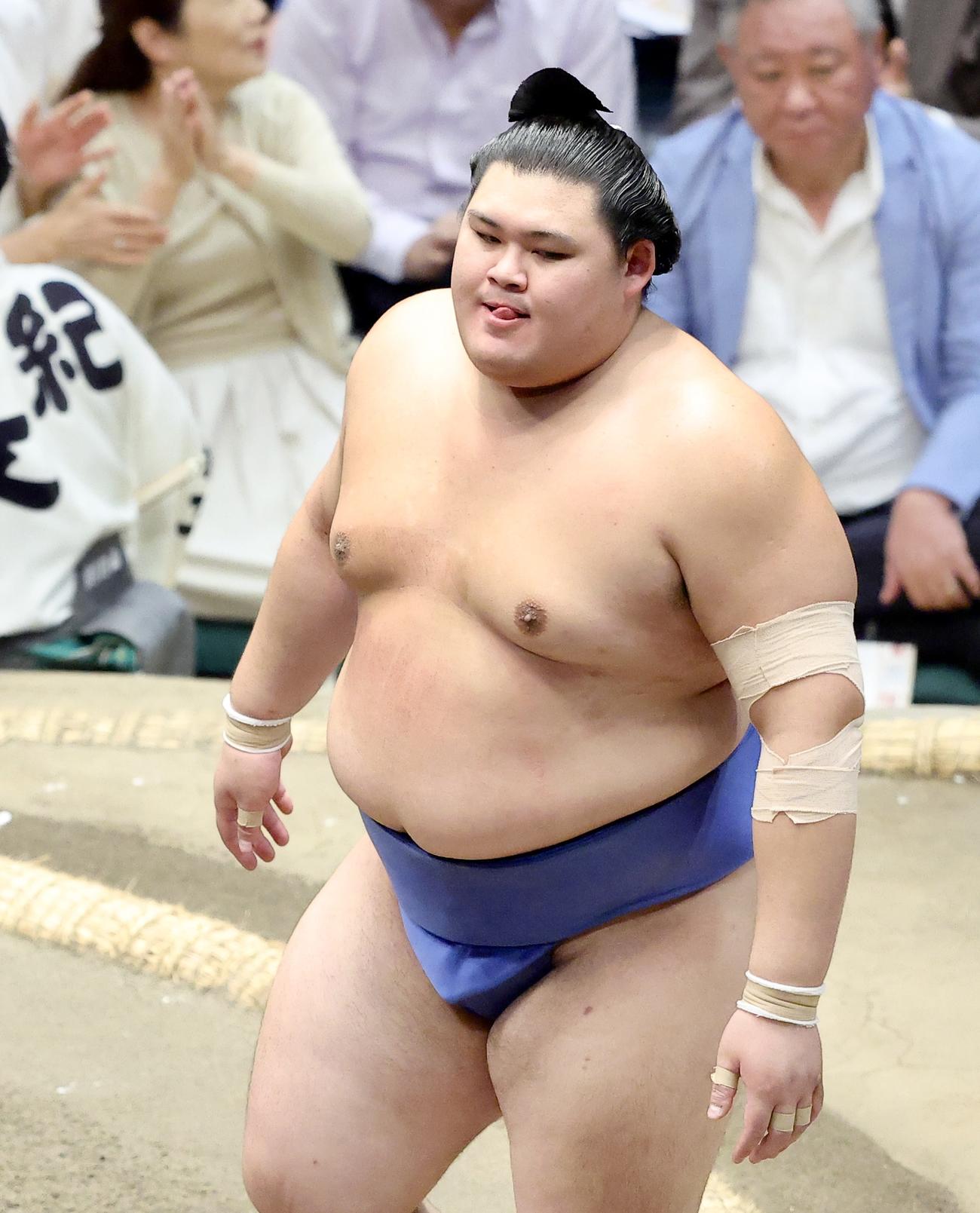 優勝決定戦で豊昇龍を寄り倒しで破り、幕内優勝を決める大の里（撮影・河田真司）