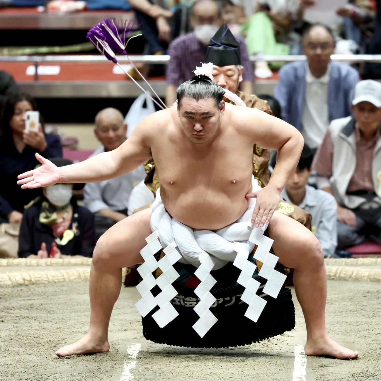 横綱土俵入りする豊昇龍（撮影・河田真司）