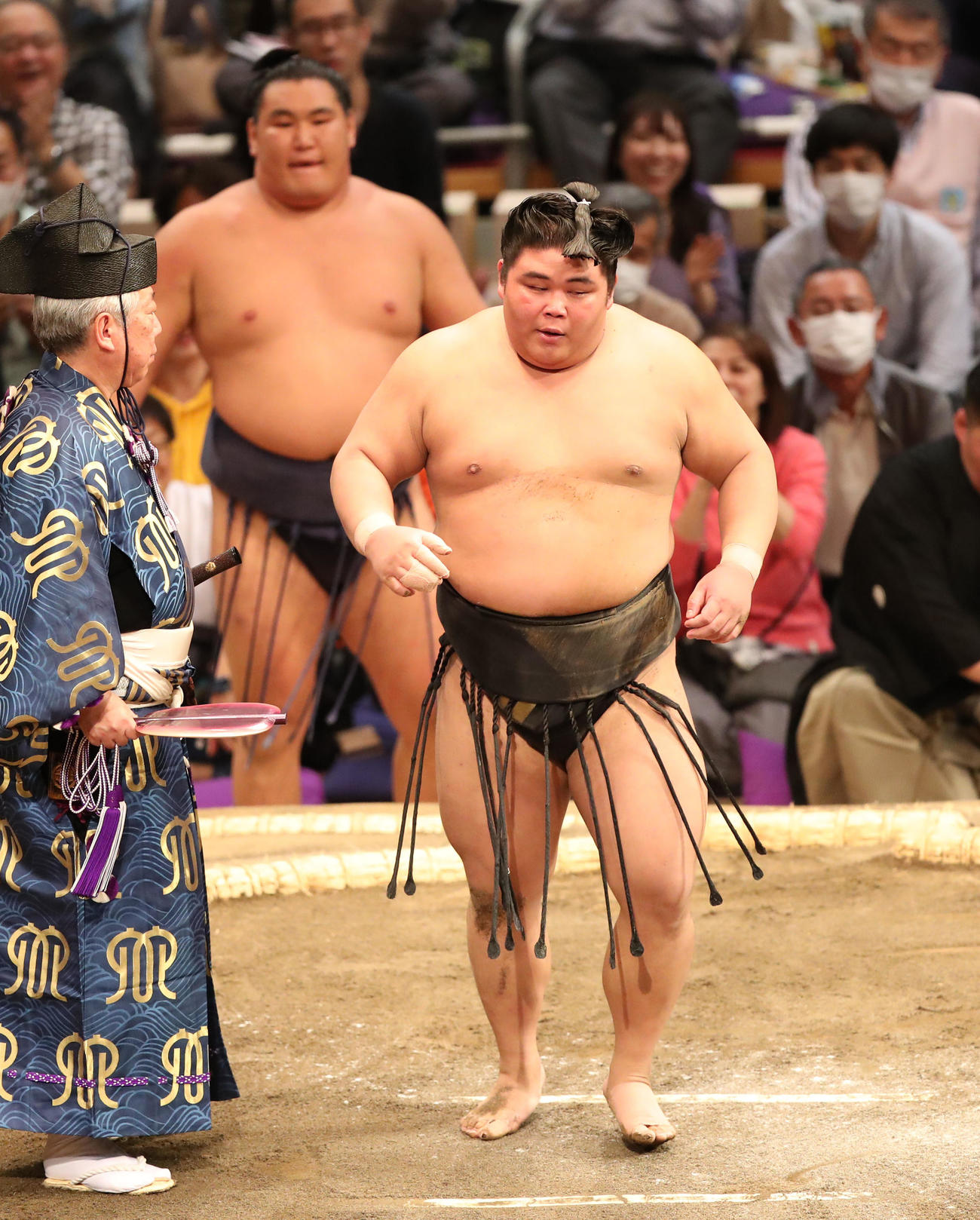 大相撲九州場所初日　寄り倒しで豊昇龍を破った伯桜鵬（撮影・梅根麻紀）