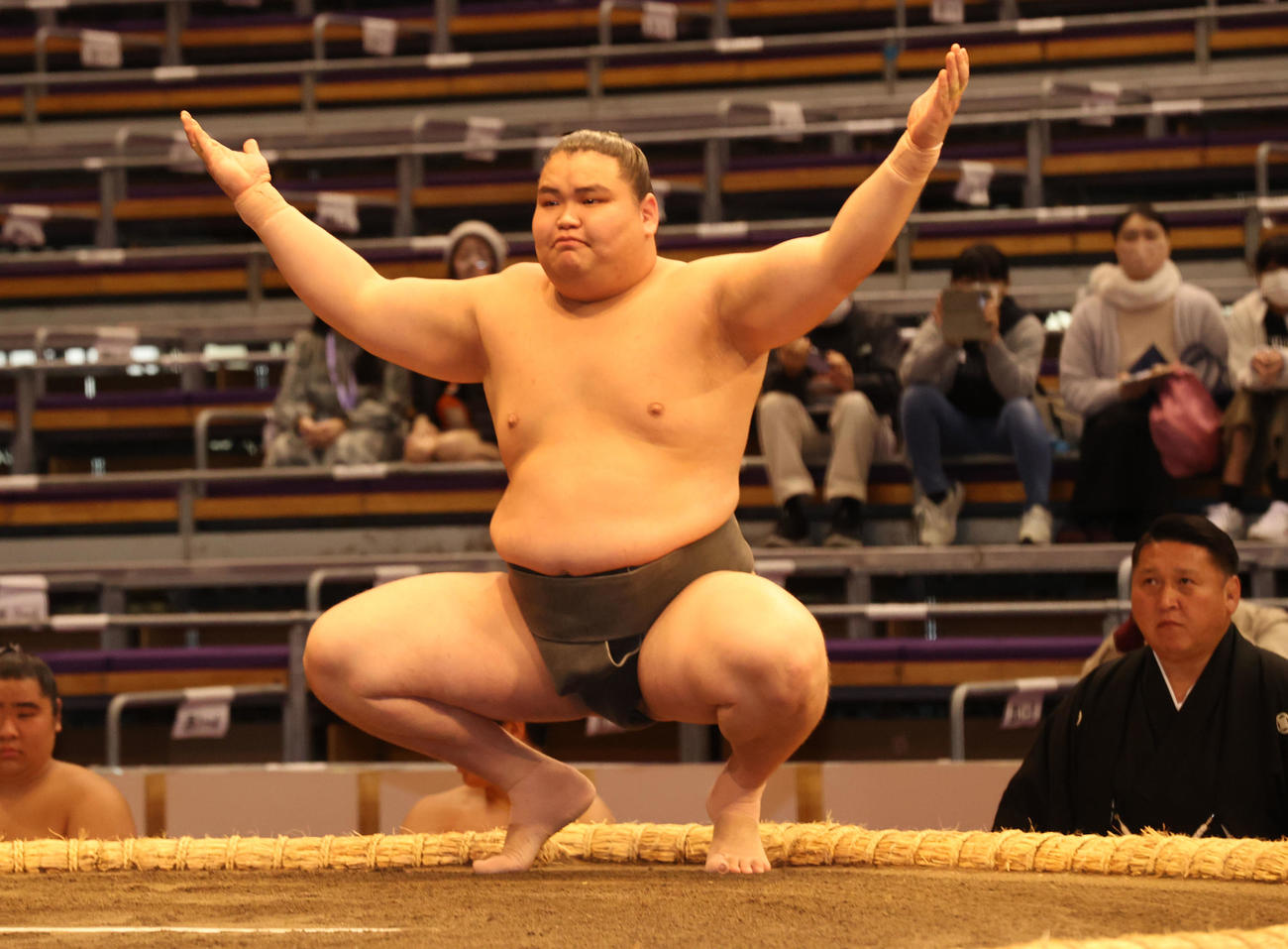 大相撲九州場所3日目　前相撲に登場した旭富士（撮影・梅根麻紀）