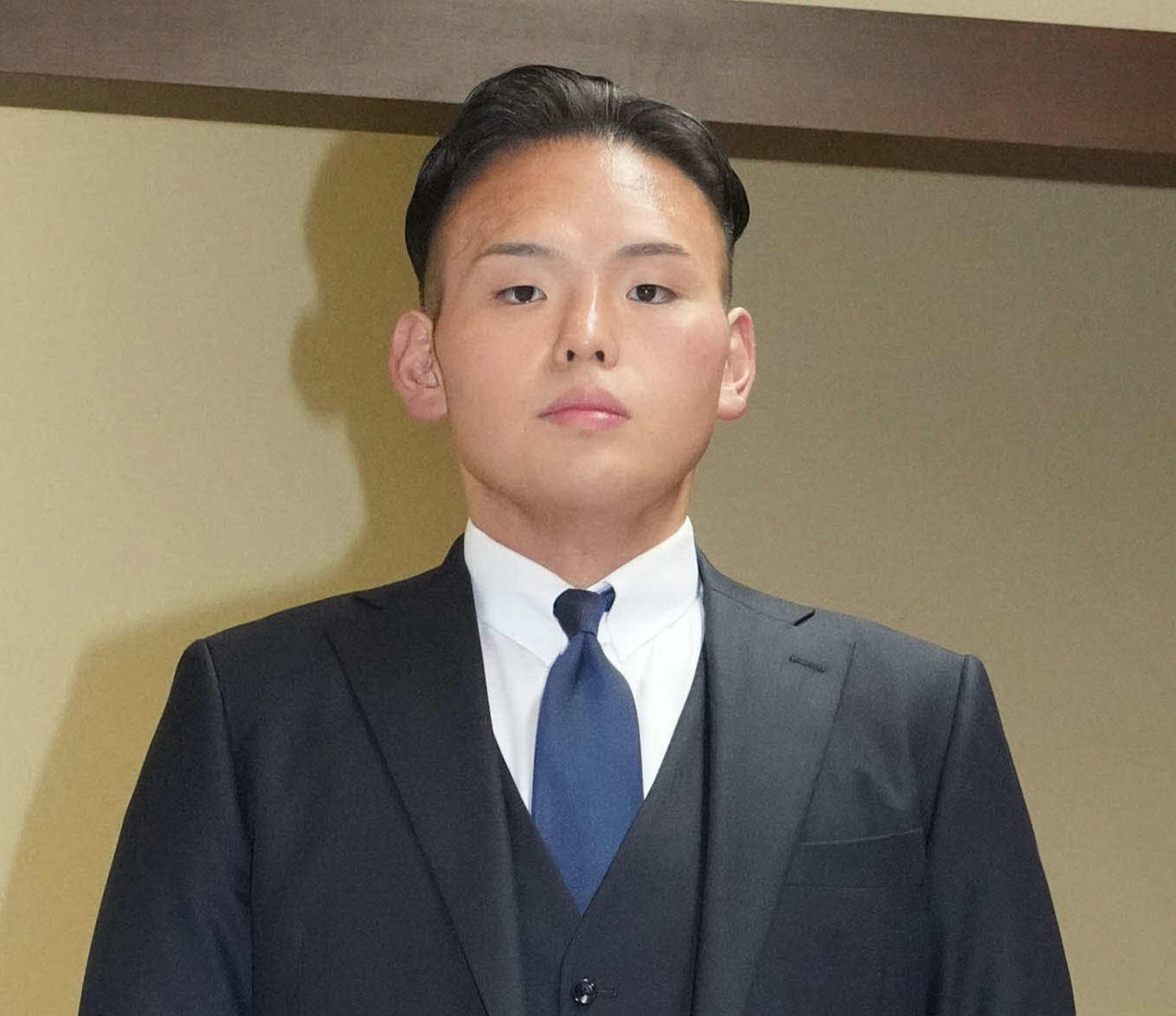 元貴景勝の湊川親方（25年10月）